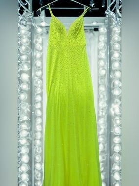 Lime Vienna Prom size 4 Evening Gown